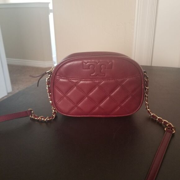 Tory Burch Quilt Crossbody - Picture 1 of 8